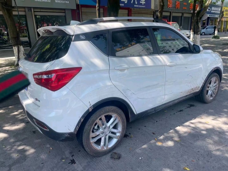 重慶19年長安汽車CS355