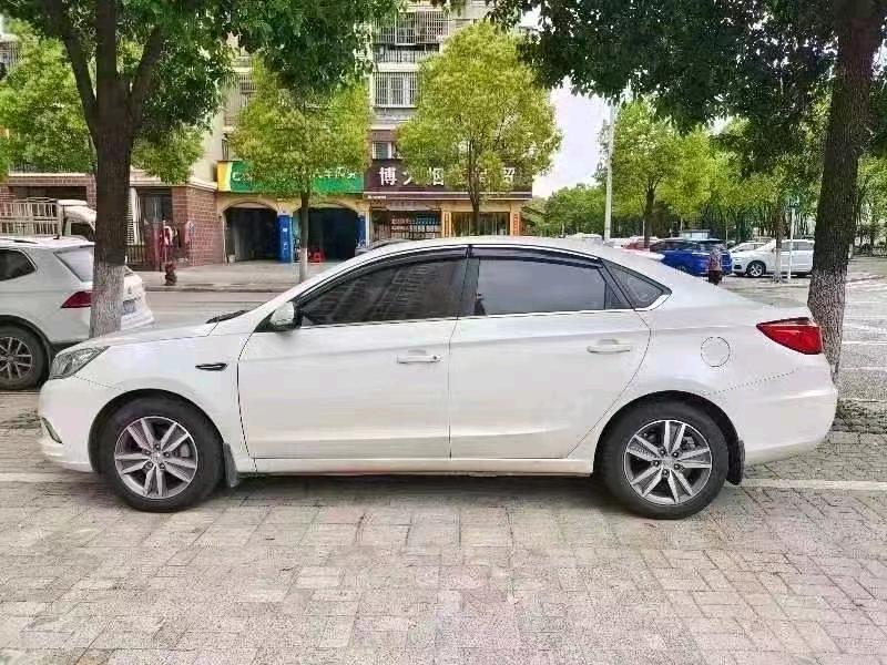 北京15年長安汽車逸動3