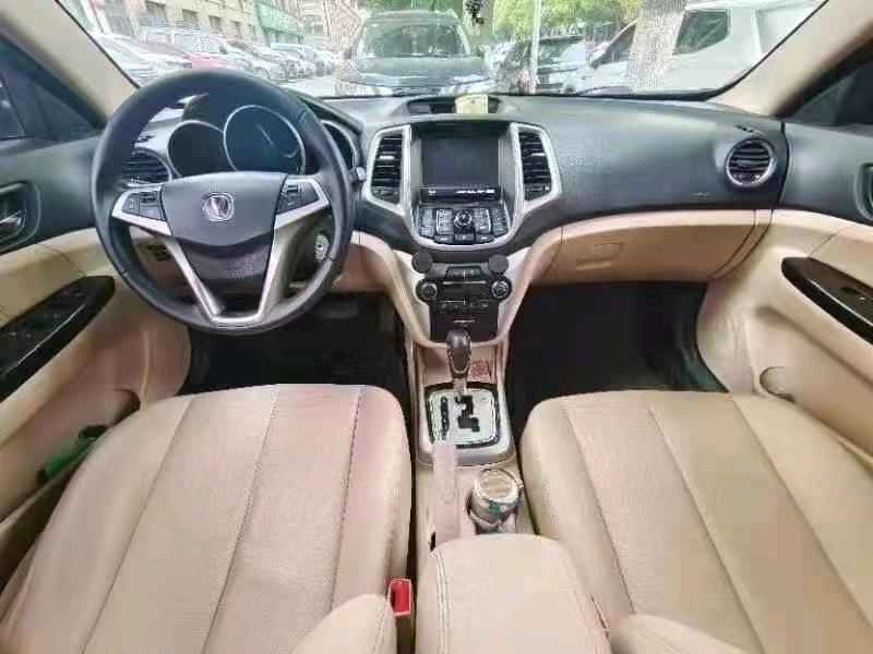 北京15年長安汽車逸動6