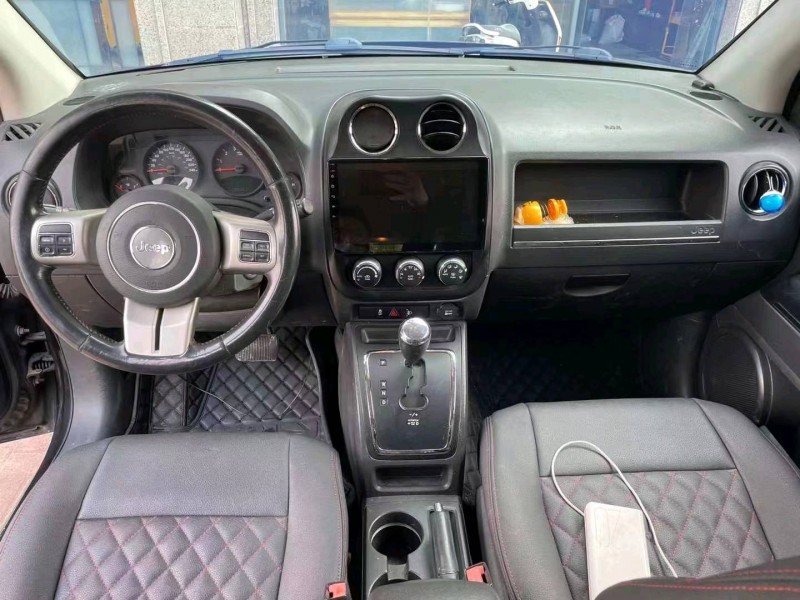 蘇州12年Jeep指南者5