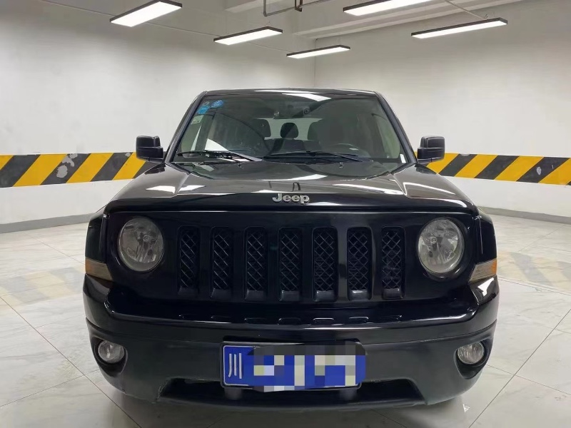 成都14年Jeep自由客1