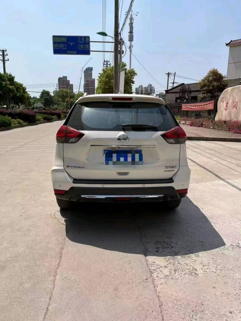 宜昌19年日產奇駿5