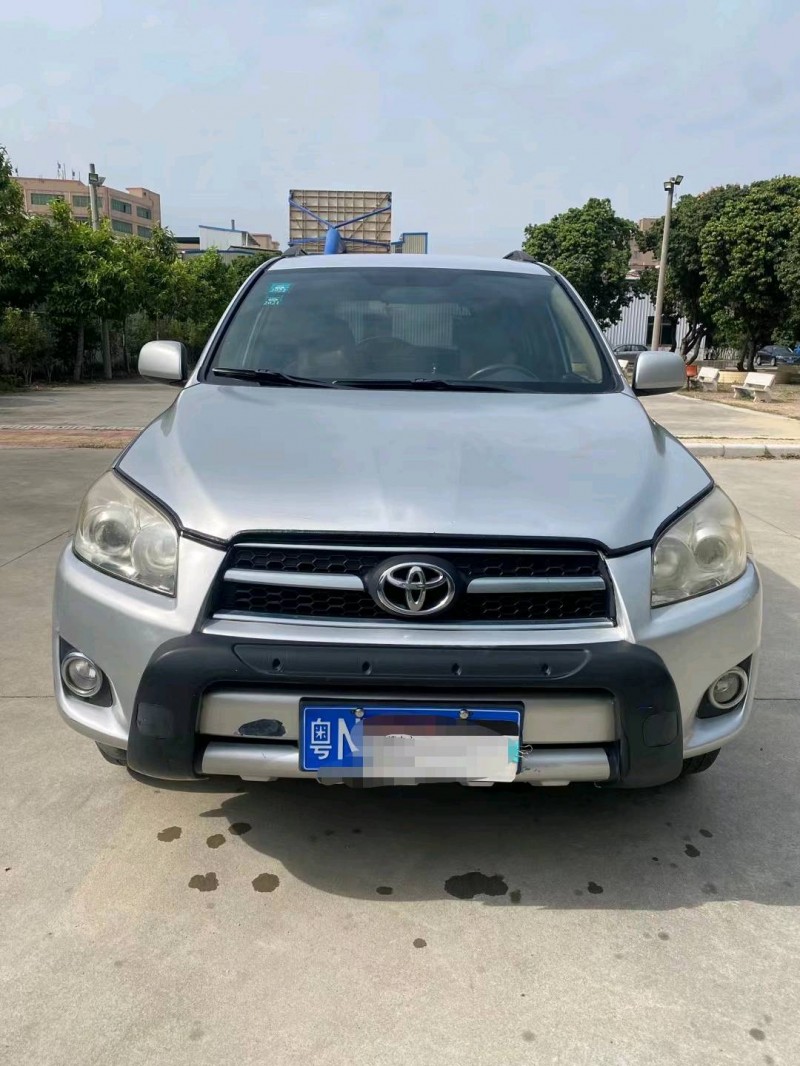 廣州13年豐田RAV41