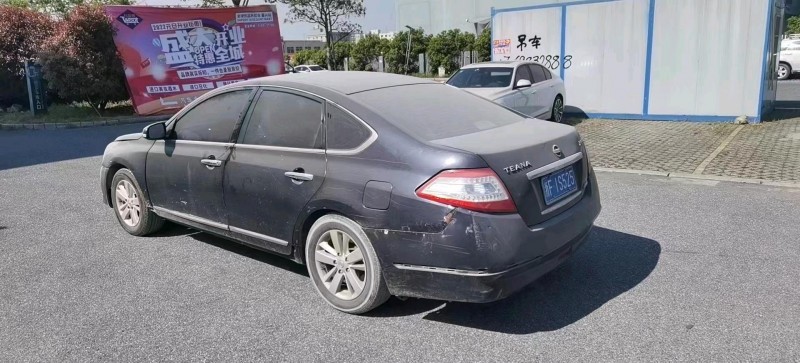 杭州12年日產天籟4
