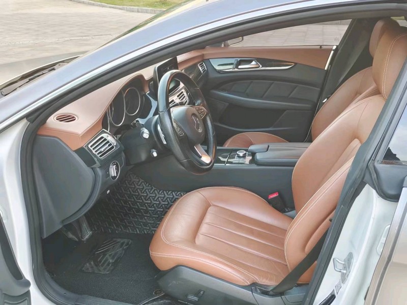 武汉16年奔驰CLS7