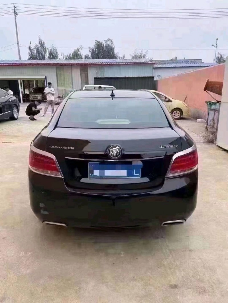 北京11年别克君越4