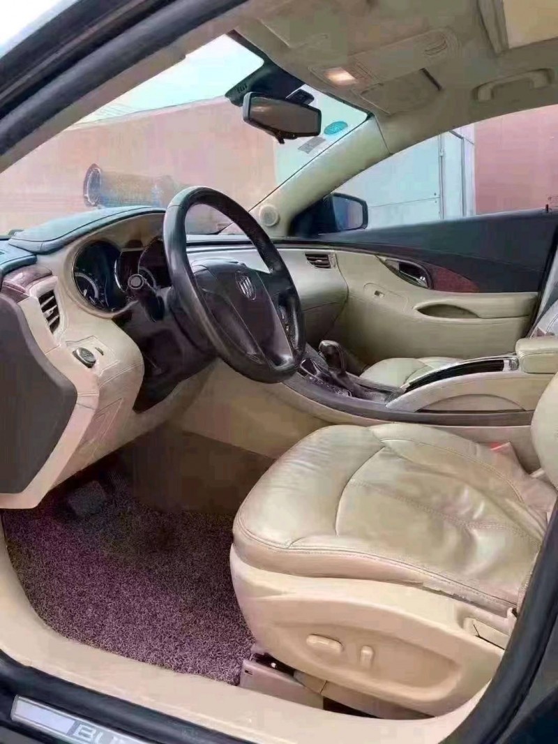 北京11年别克君越6