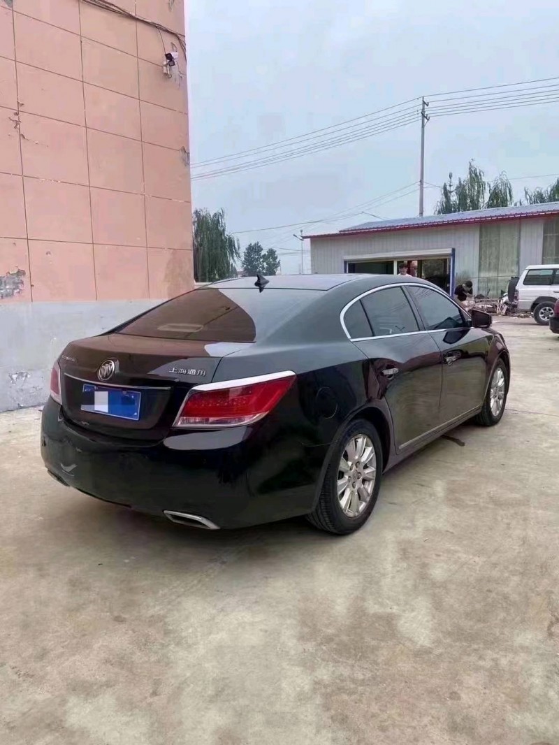 北京11年别克君越9