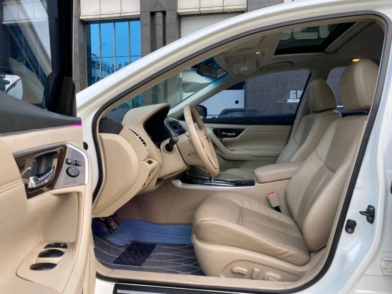 東莞14年日產天籟3