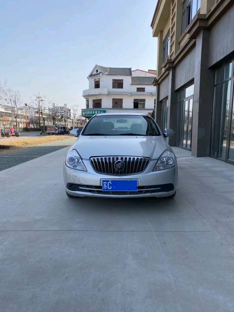 徐州16年别克凯越1