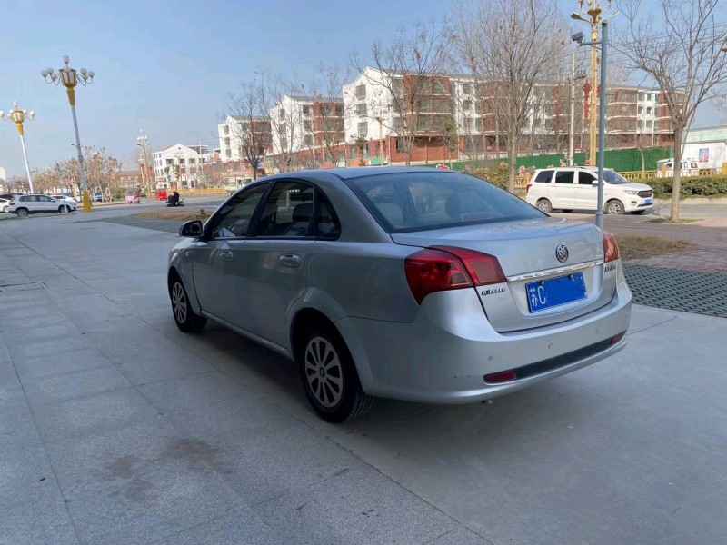 徐州16年别克凯越5