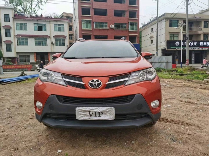 邵陽13年豐田RAV4榮放1