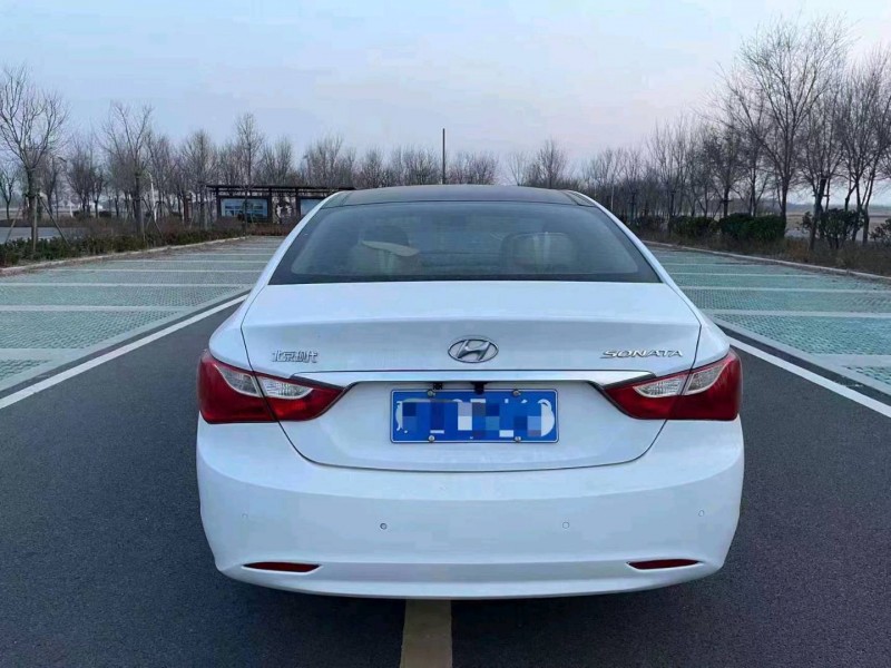 濱州12年現代索納塔八5
