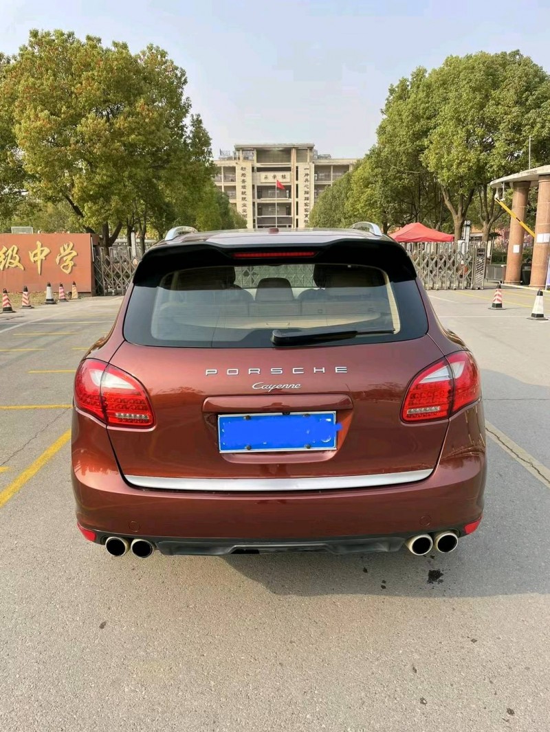 阜陽13年保時捷卡宴9