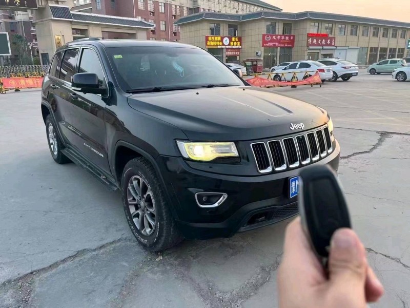 煙臺13年Jeep大切諾基8