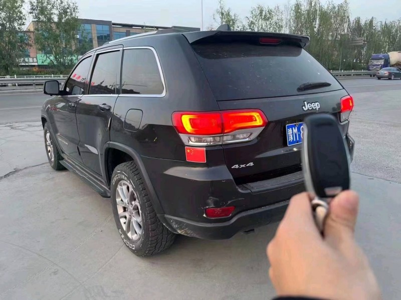 煙臺13年Jeep大切諾基3
