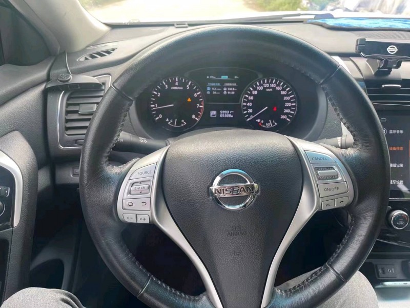 紹興18年日產天籟1