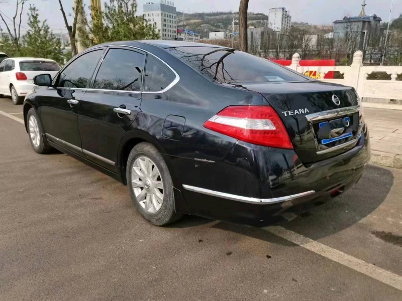 陽泉10年日產天籟2