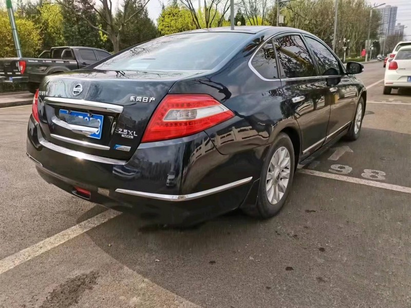 陽泉10年日產天籟1