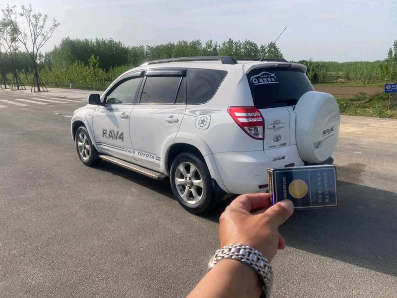 鄂州11年豐田RAV4榮放2