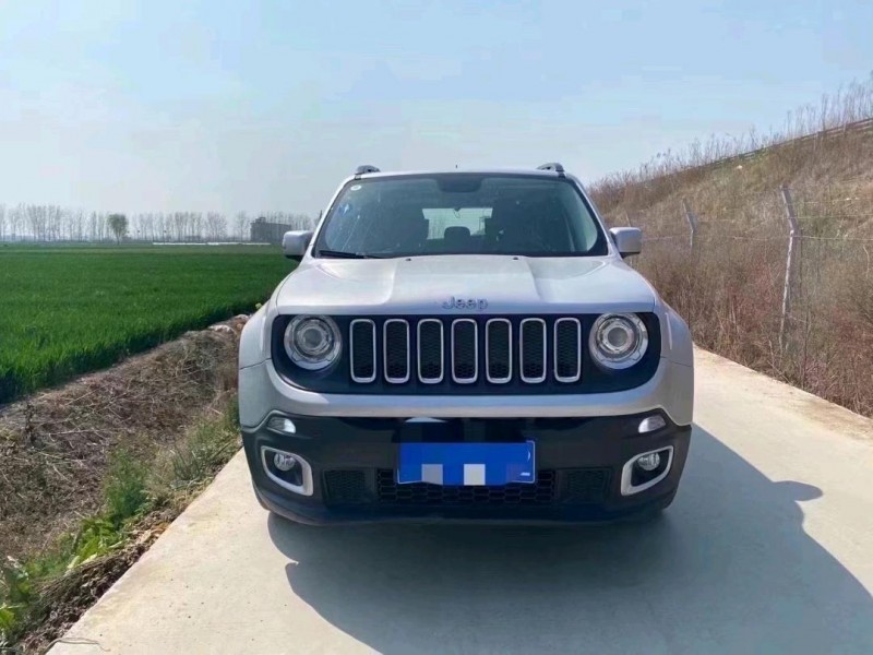 濟寧17年Jeep自由俠8