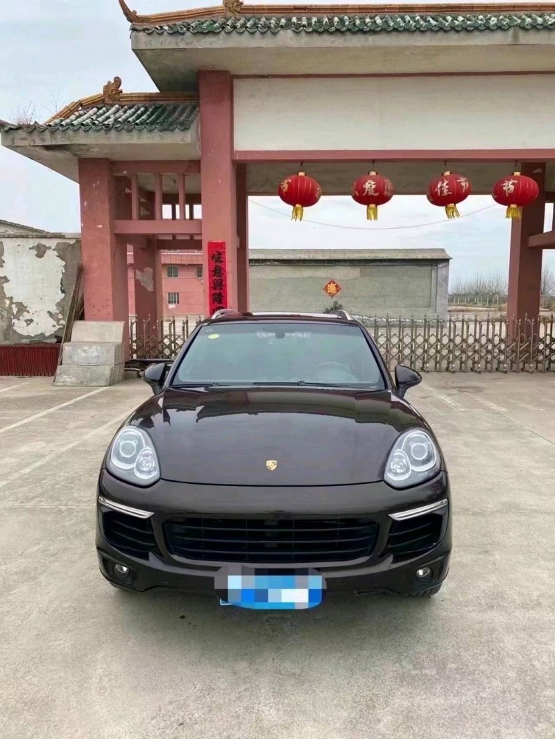 濟寧15年保時捷卡宴1