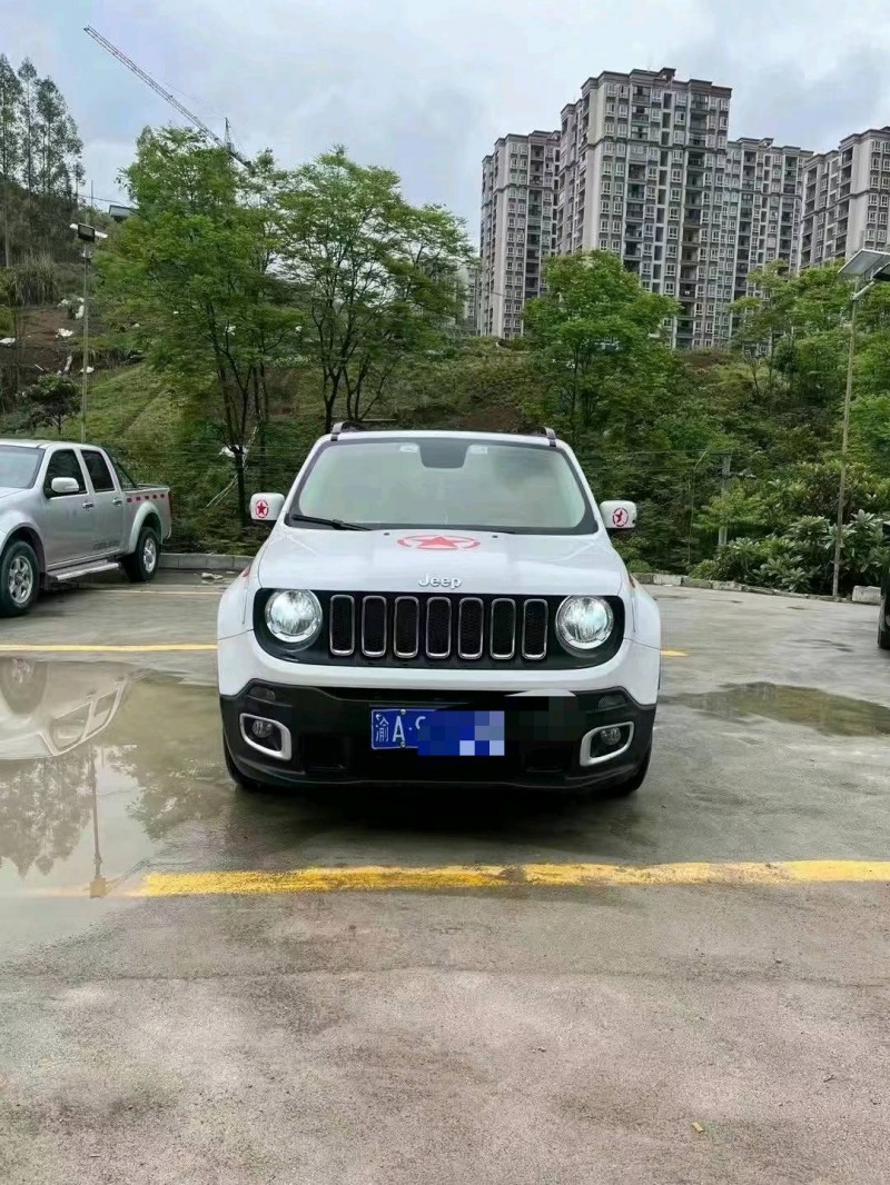 重慶17年Jeep自由俠1