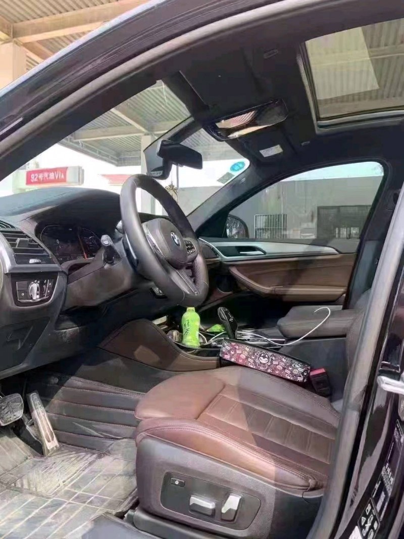 北京20年宝马X4 M8