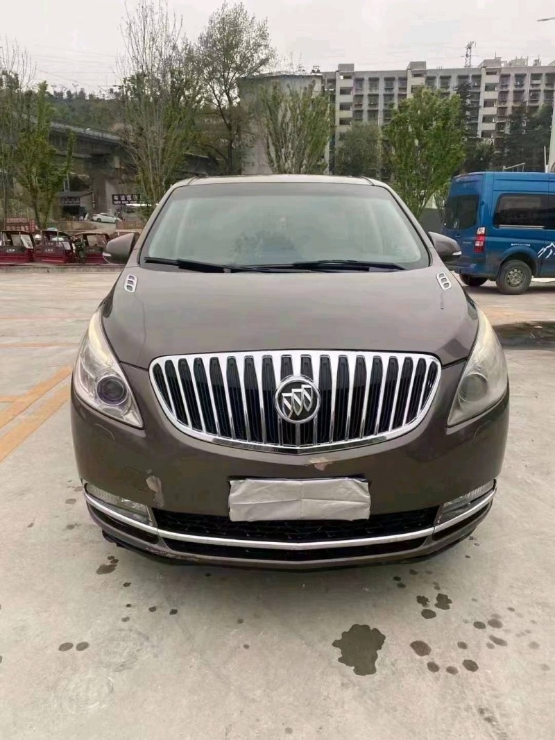 銅仁12年別克GL81