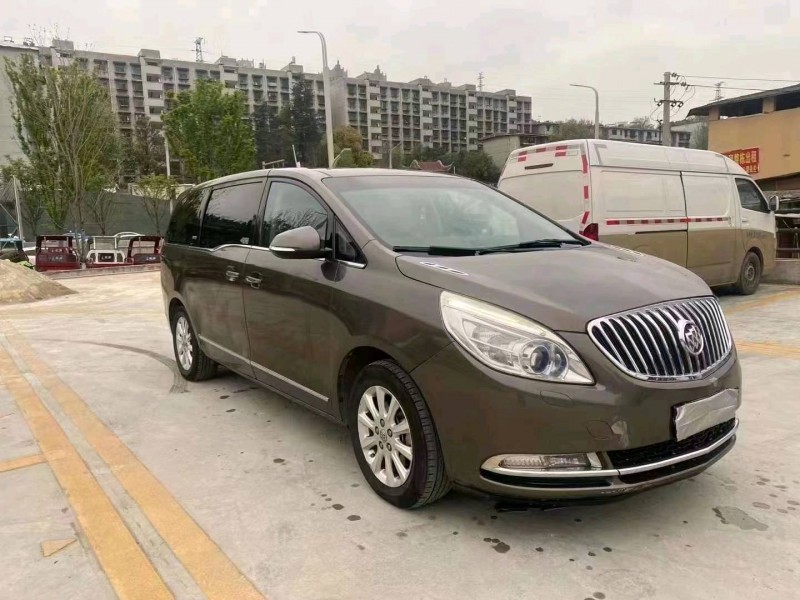 銅仁12年別克GL84