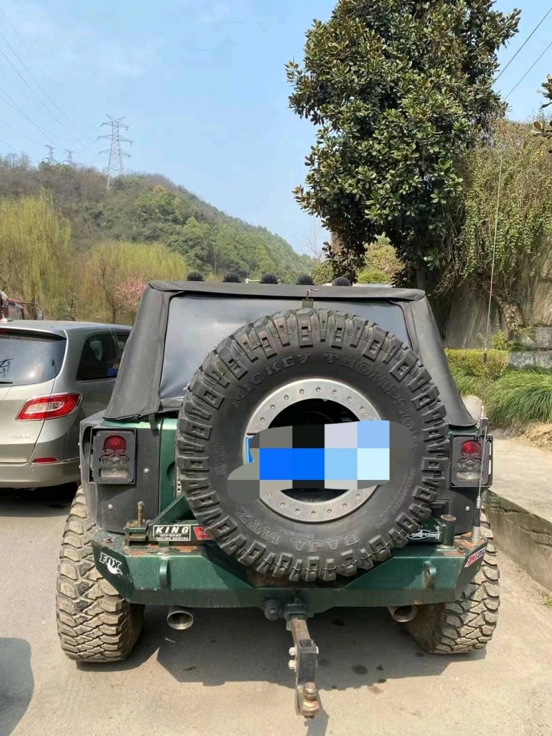 黔西南09年Jeep牧馬人4