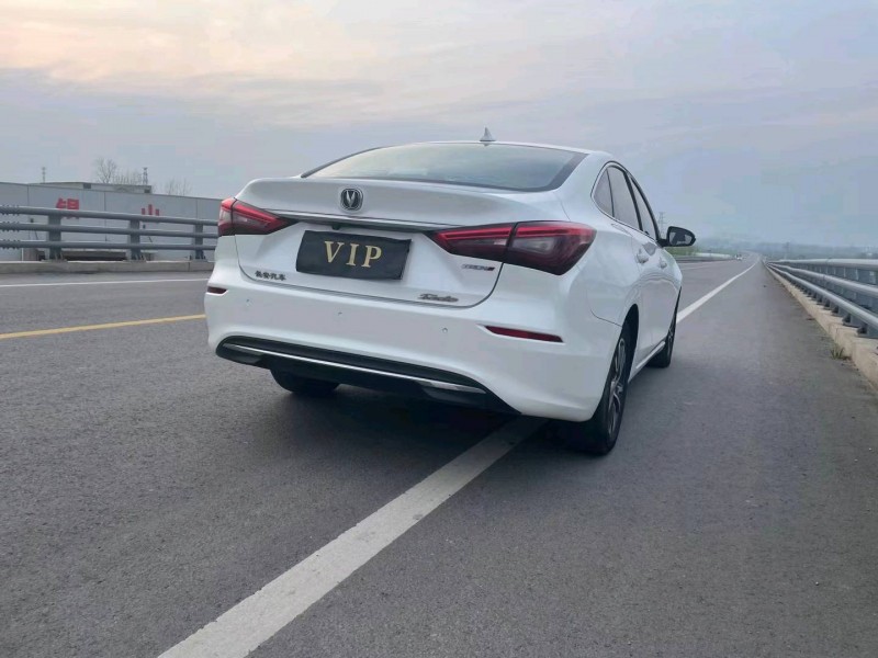 徐州18年長安汽車逸動8