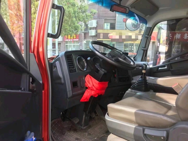 廈門20年卡車系列重汽豪沃4