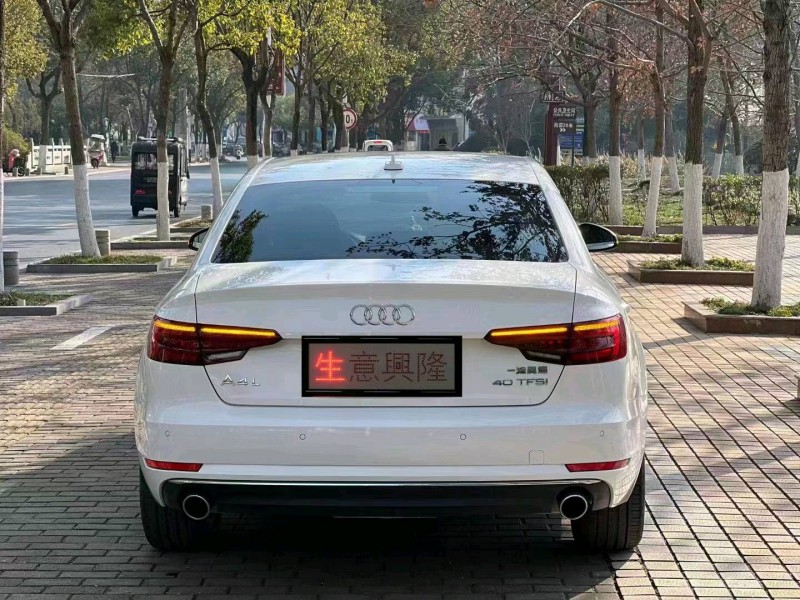 天水18年奧迪A4L1