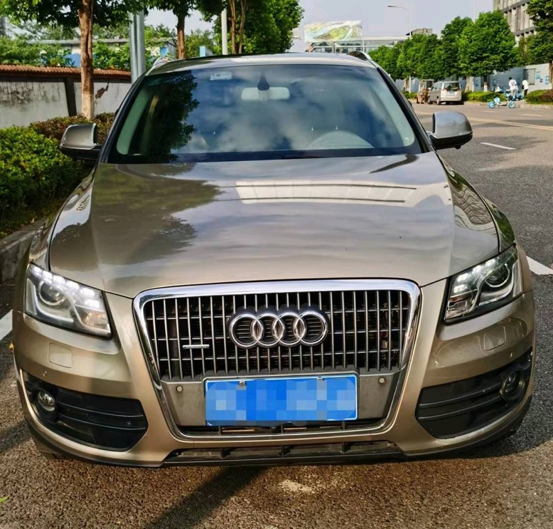 重慶13年奧迪Q58