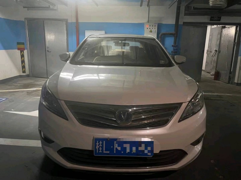 重慶15年長安汽車逸動1