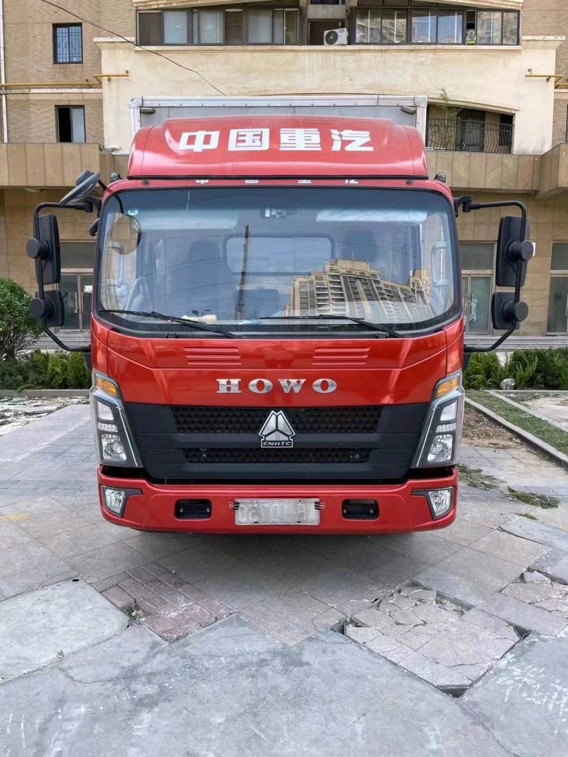 濰坊20年卡車系列重汽豪沃1