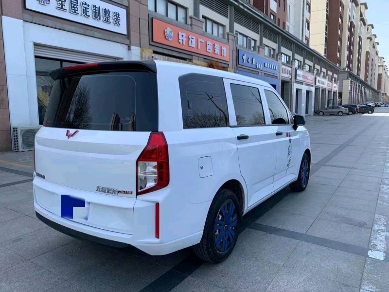 青島20年五菱汽車宏光5