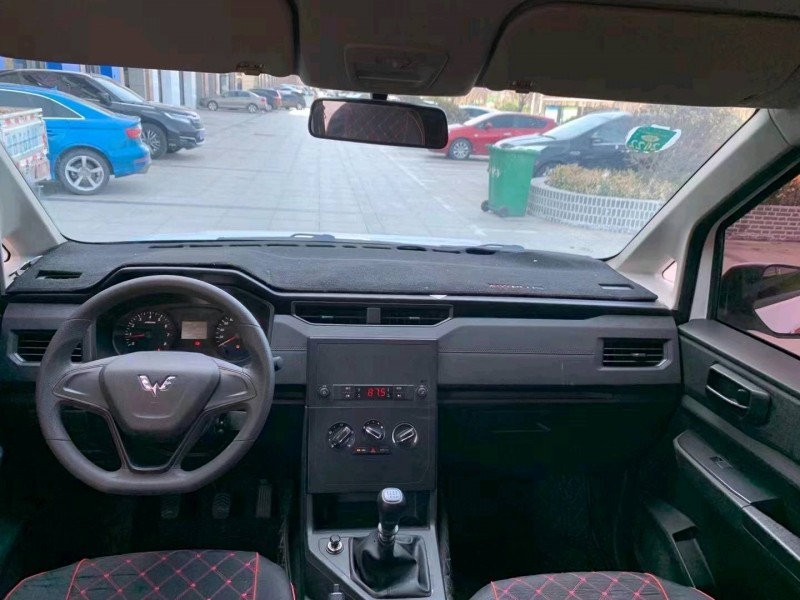 青島20年五菱汽車宏光9