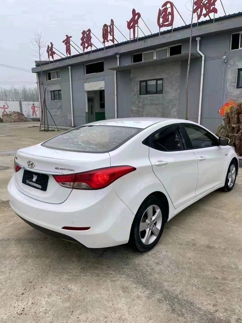 北京13年现代朗动6