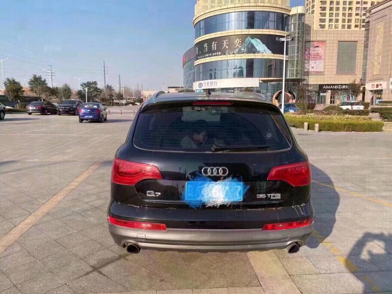 青島13年奧迪Q75