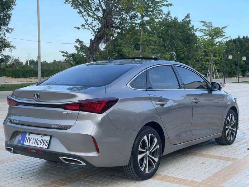 汕頭20年長安汽車逸動9
