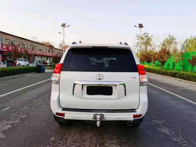 北京11年丰田普拉多3