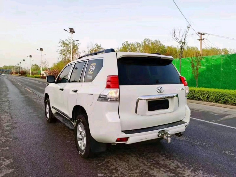 北京11年丰田普拉多6
