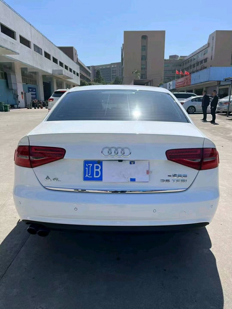 中山14年奧迪A4L4