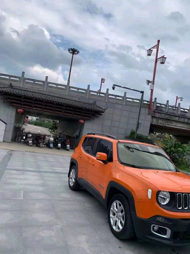 吉安18年Jeep自由俠3