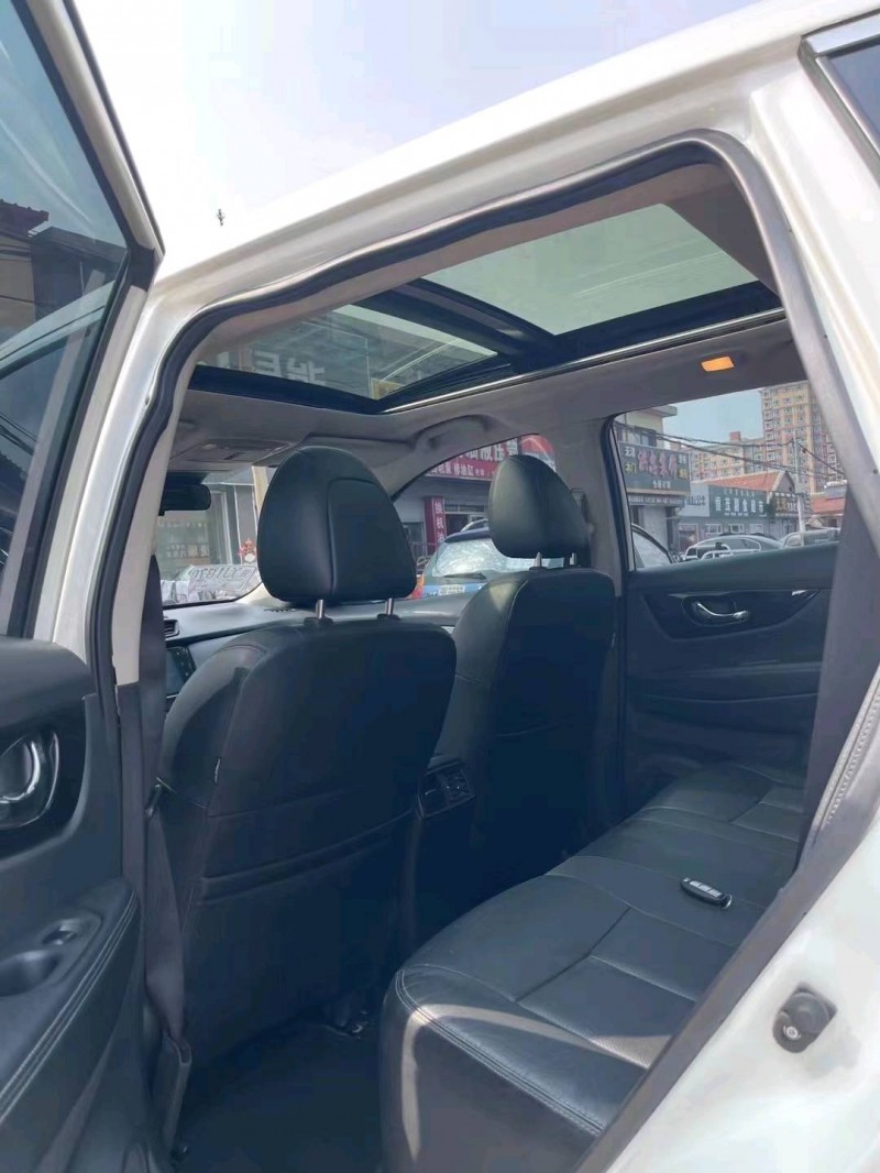 邢台19年日产奇骏1