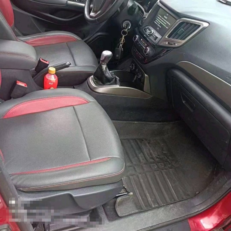 重慶17年長安汽車CS155