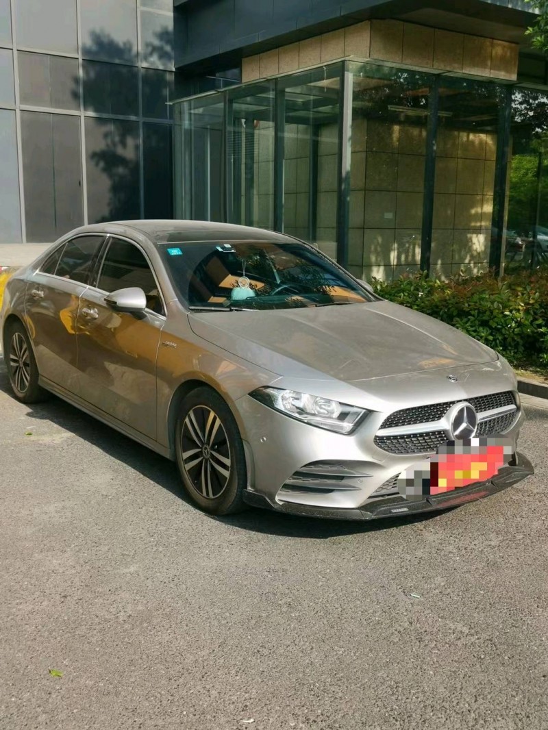 徐州19年奔驰A2