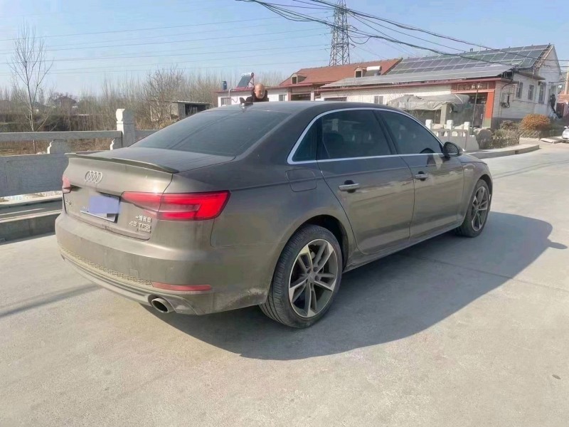 煙臺17年奧迪A4L7
